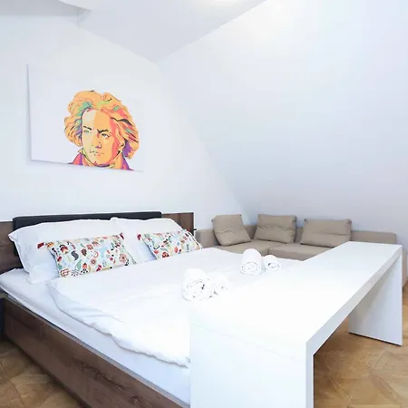 Aparthotel Beethoven 3*